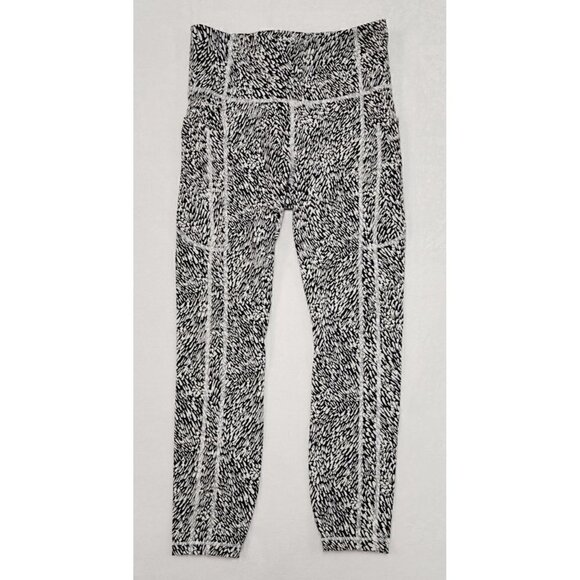 Athleta Ultimate Stash II Textured 7/8 Tight Black & White Printed Small - Picture 4 of 8